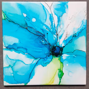 Farbenfrohes Alkohol-Ink Kunstwerk mit organischen Formen