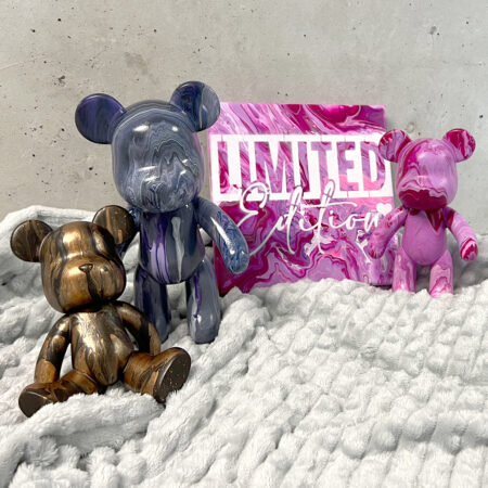 Fertige Pouring-Bärchen aus dem Happy Bärart Workshop – Einer von vielen Kreativ-Workshops bei biancaneve Art & Design